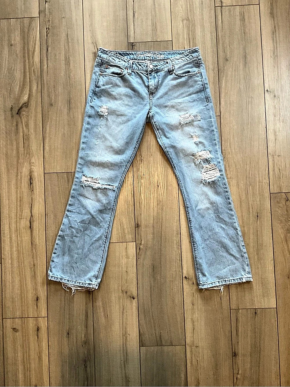 american eagles low rise flare denim jeans